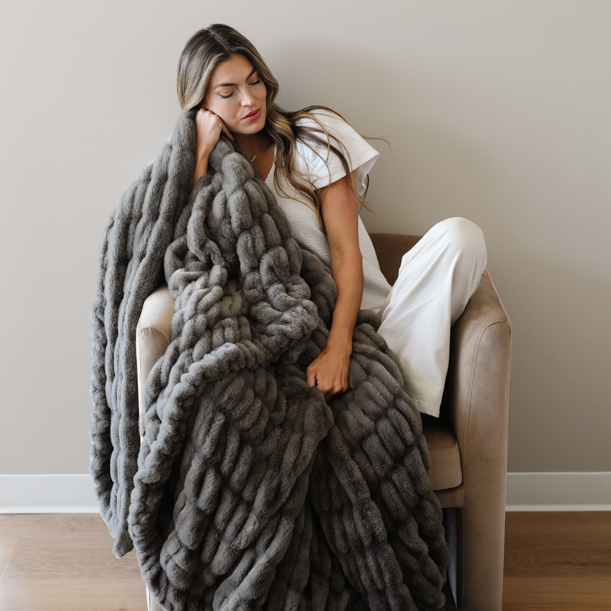 Flax Double Ruched XL Faux Fir Throw Blanket