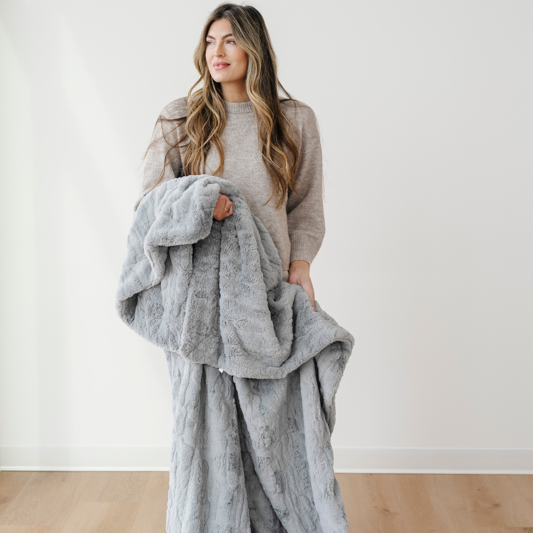 Buff Patterned Faux Fur Throw Blanket