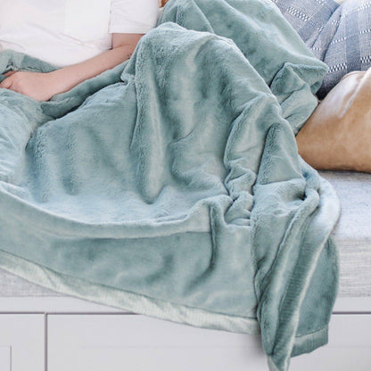 Feather XL Lush Blanket