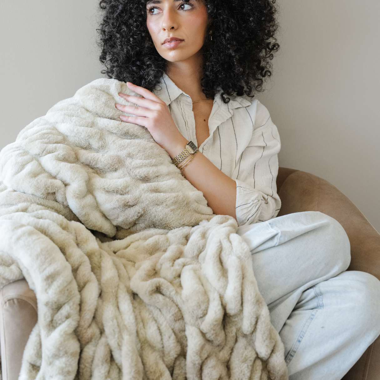 Sandshell Blend Double Ruched XL Faux Fir Throw Blanket