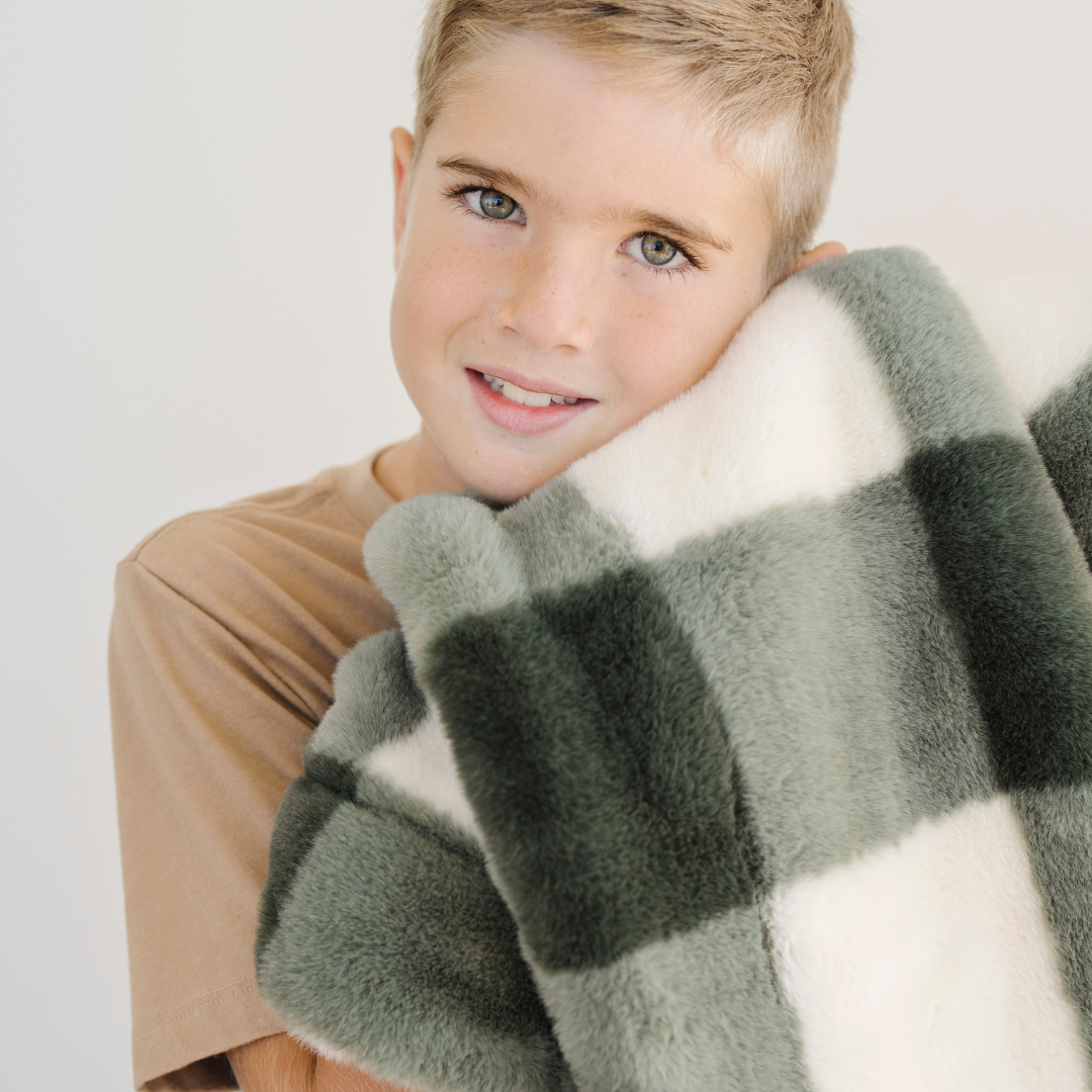 Christmas Spice Holiday Printed Faux Fur XL Throw Blanket