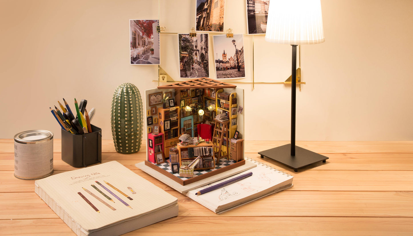 Sam's Study Library Miniature Dollhouse