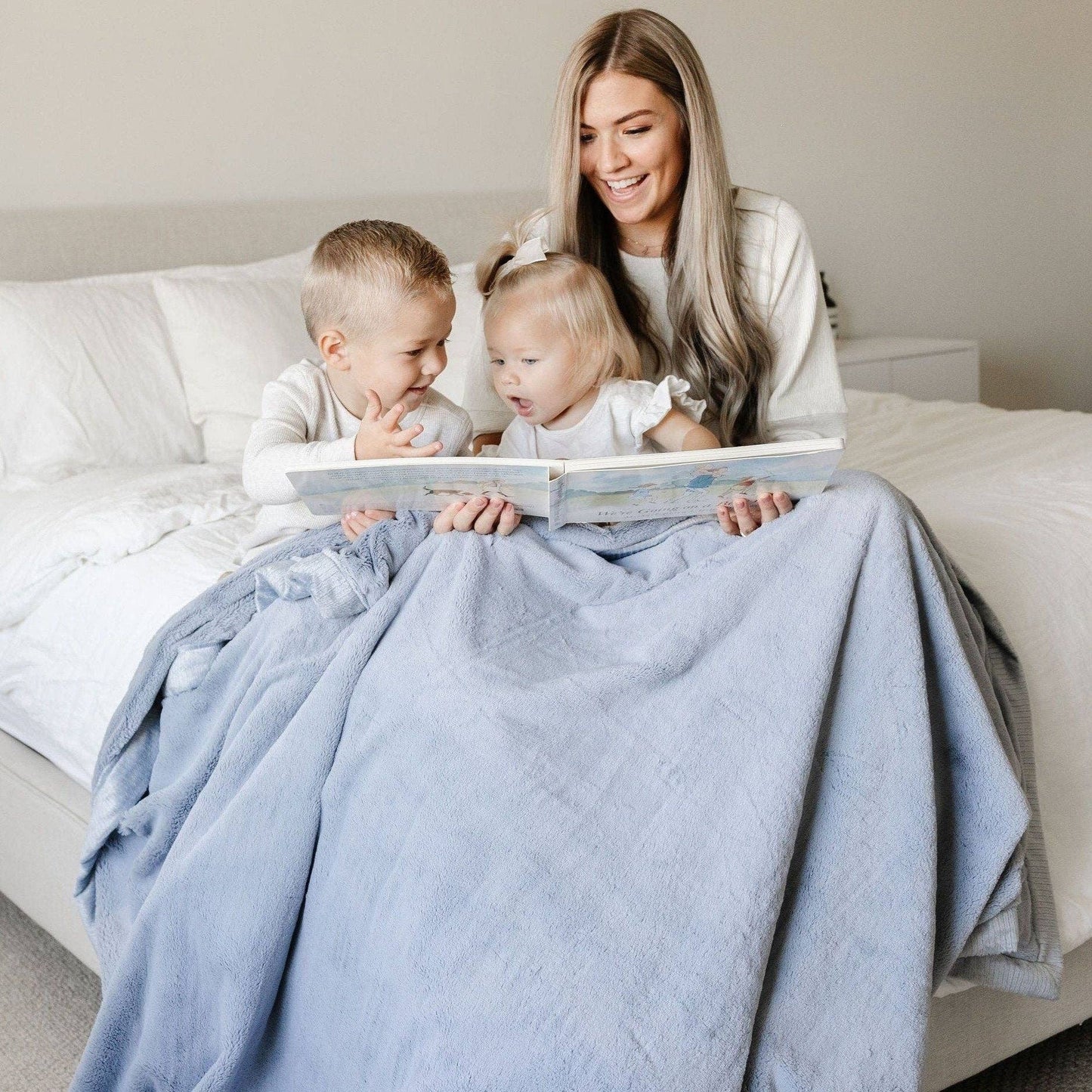 Feather XL Lush Blanket