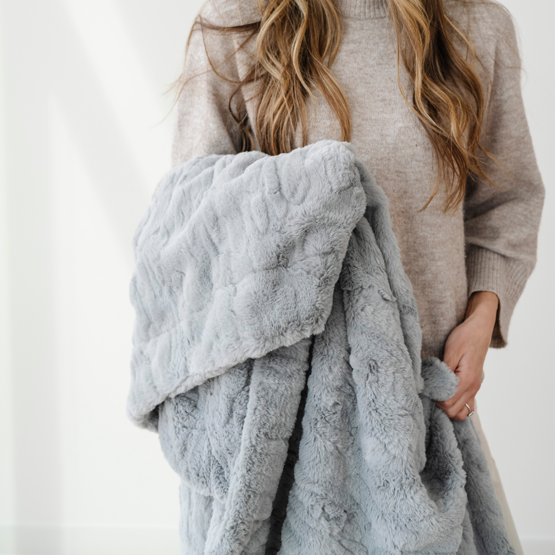 Driftwood Patterned Faux Fur Throw Blanket