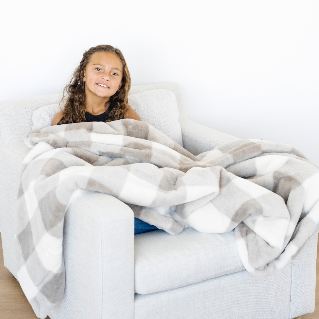Winter Spice Holiday Printed Faux Fur XL Throw Blanket