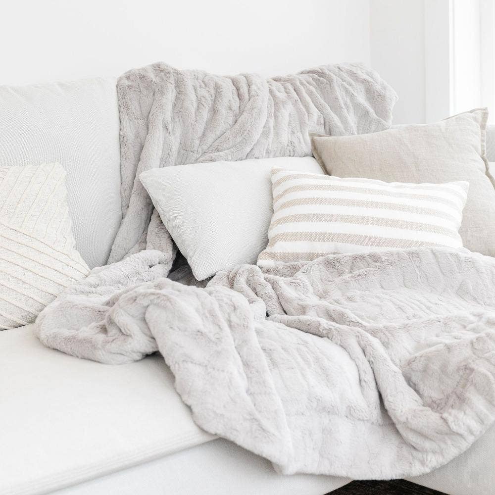Dusty Mauve Patterned XL Faux Fur Throw Blanket
