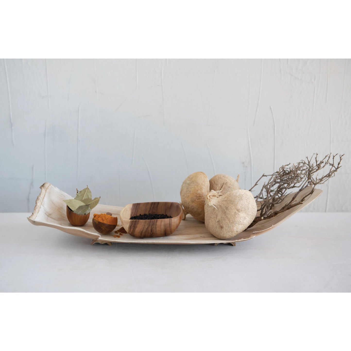 Dried Natural Tray with Wood Feet