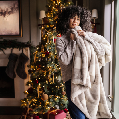 Christmas Spice Holiday Printed Faux Fur XL Throw Blanket
