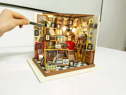 Sam's Study Library Miniature Dollhouse