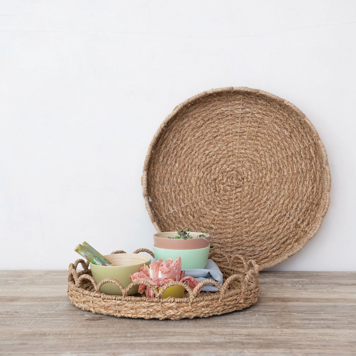 Decorative Woven Seagrass Scalloped Trays