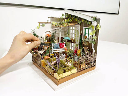 Miller's Garden Miniature Kit