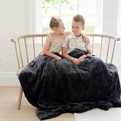 Dusty Mauve Patterned XL Faux Fur Throw Blanket