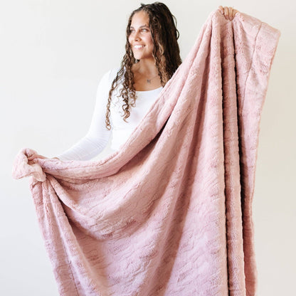 Dusty Mauve Patterned XL Faux Fur Throw Blanket