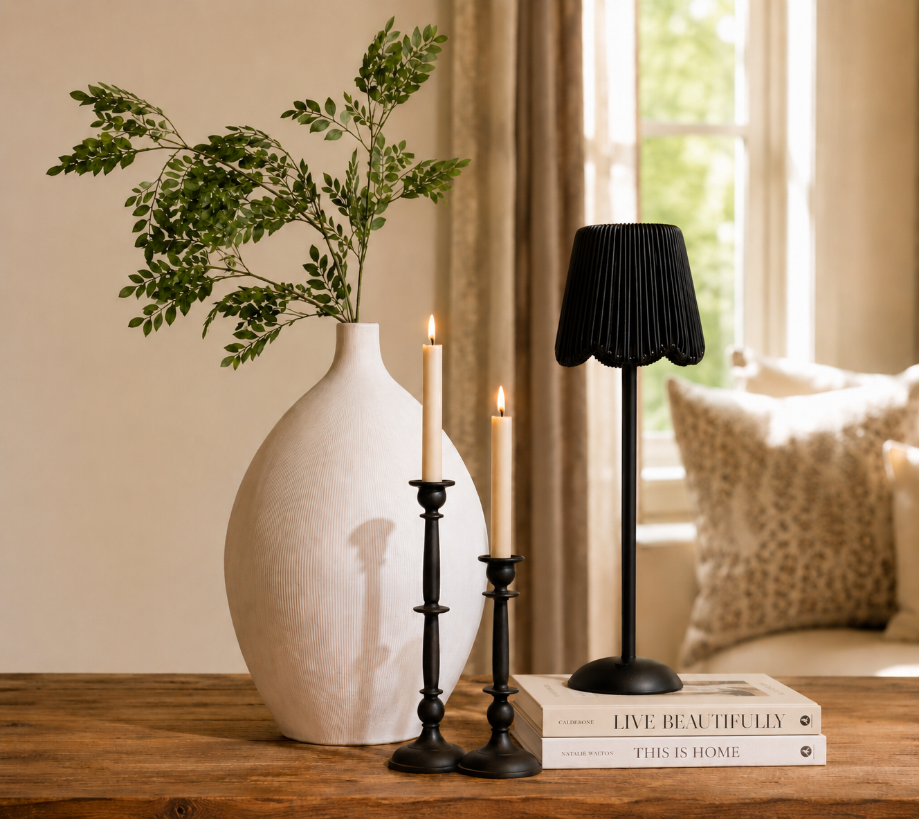 Scalloped Black Rattan LED USB Lamp Shade